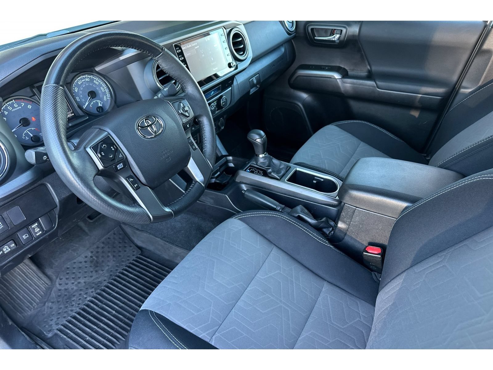 Used 2022 Toyota Tacoma 4x4 Double Cab image 10