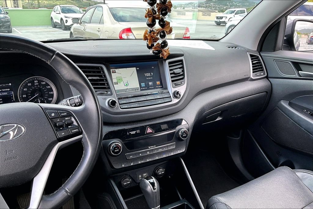 Used 2016 Hyundai Tucson Limited w/ Option Group 03 FWD image 6