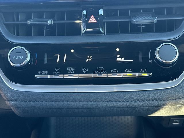 Certified 2025 Toyota Corolla SE image 19