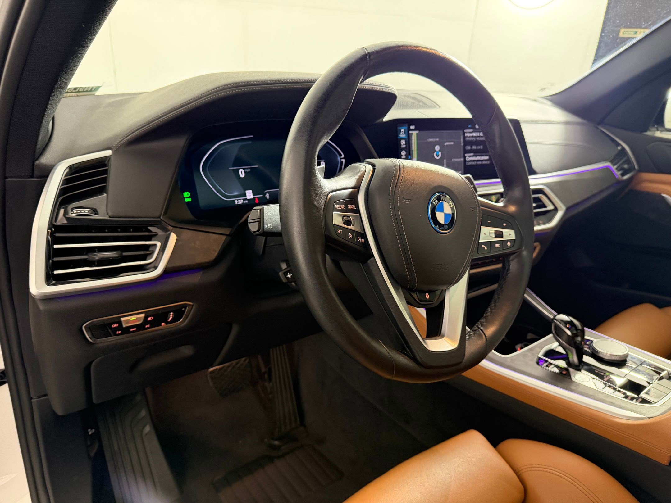 Certified 2022 BMW X5 xDrive45e w/ Climate Comfort Package image 4