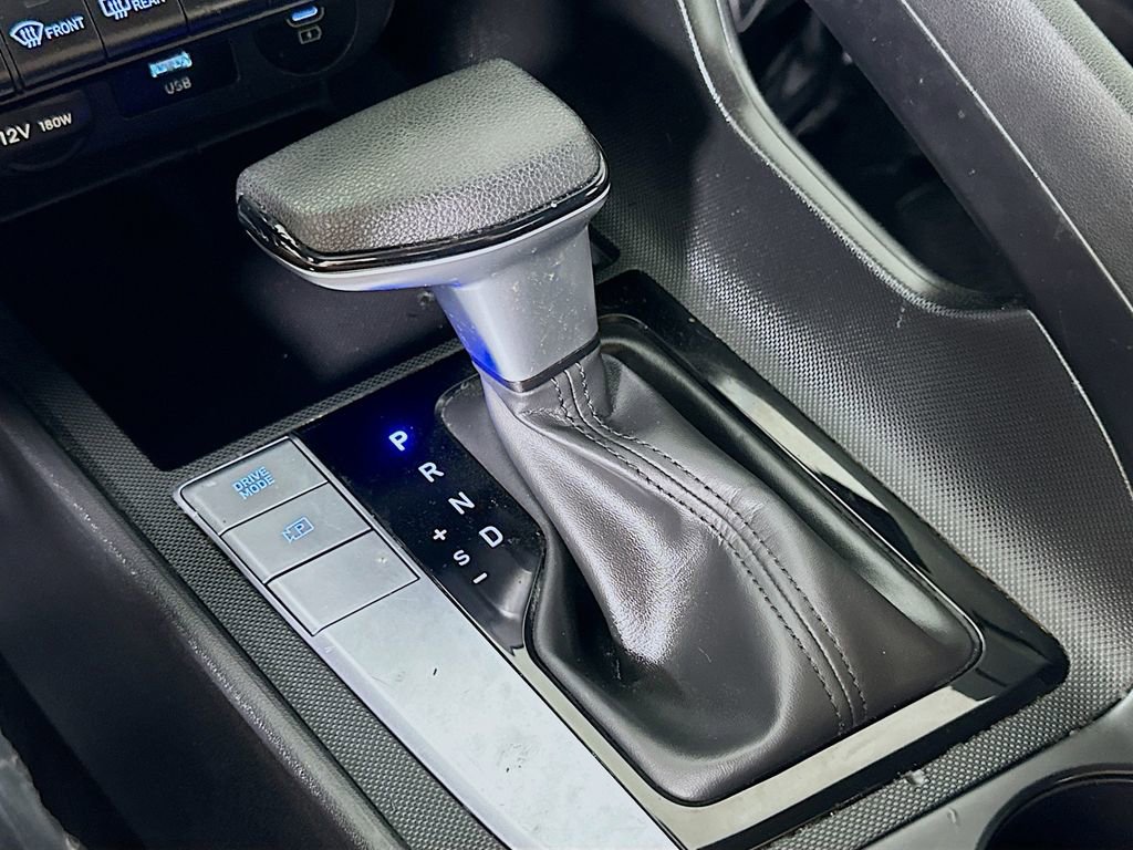 Used 2024 Hyundai Elantra SEL image 31