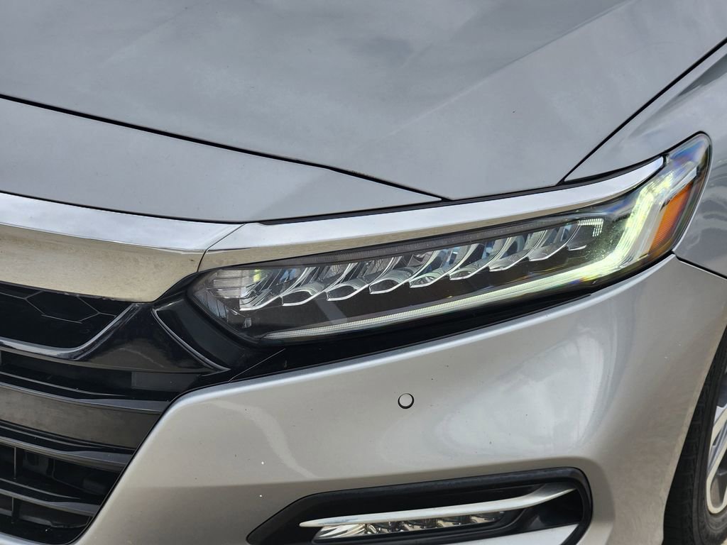 Used 2019 Honda Accord Touring image 9