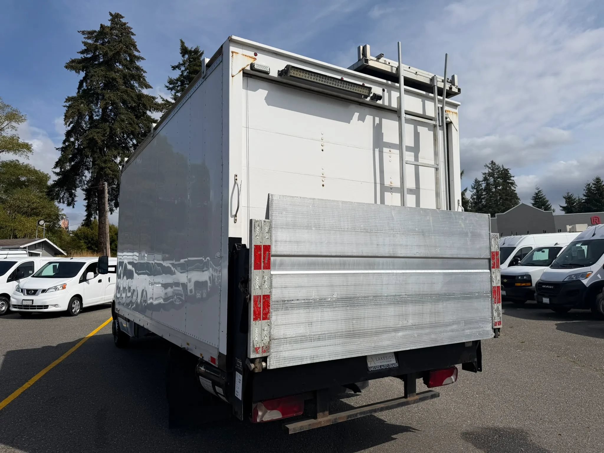 Used 2019 Freightliner Sprinter 3500 w/ Premium Package RWD image 8