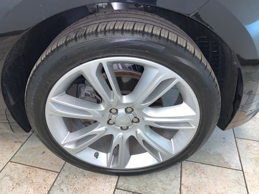 Used 2020 Land Rover Range Rover Velar R-Dynamic HSE image 9