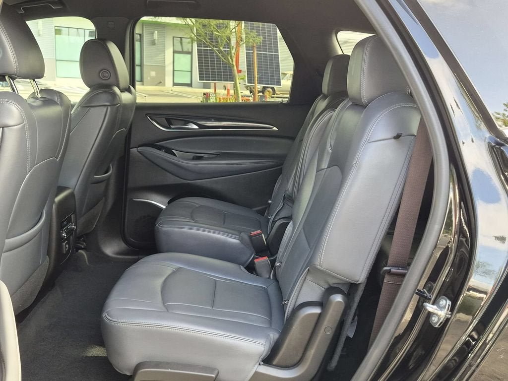 Used 2024 Buick Enclave Essence FWD image 27
