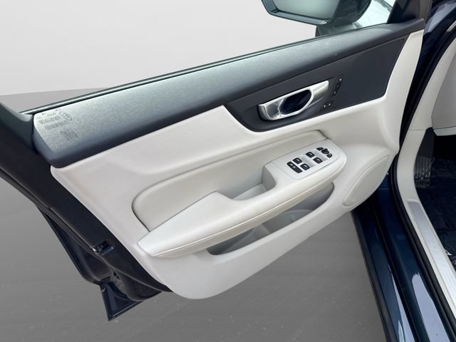 Certified 2024 Volvo S60 B5 Plus w/ Climate Package AWD/4WD image 18
