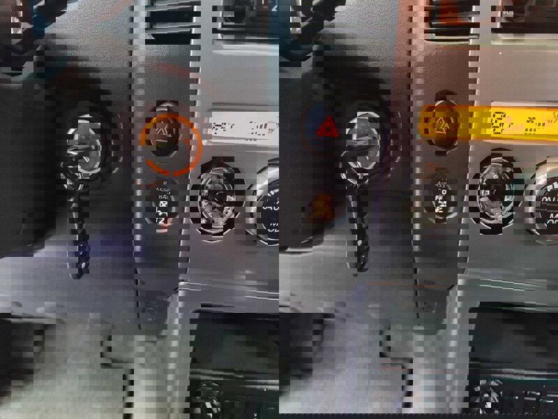 Used 2006 Nissan Pathfinder SE w/ (P01) Se Premium Pkg image 29