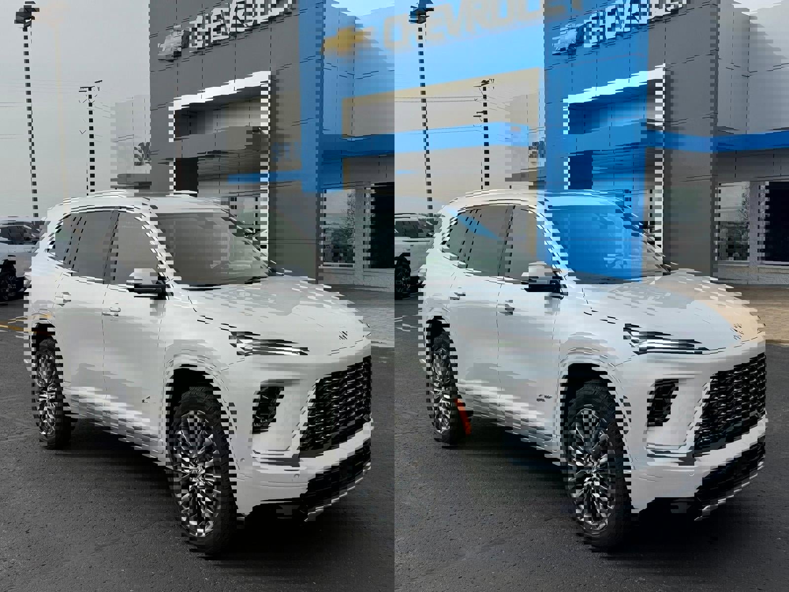 Used 2025 Buick Enclave Avenir w/ Super Cruise Package image 1