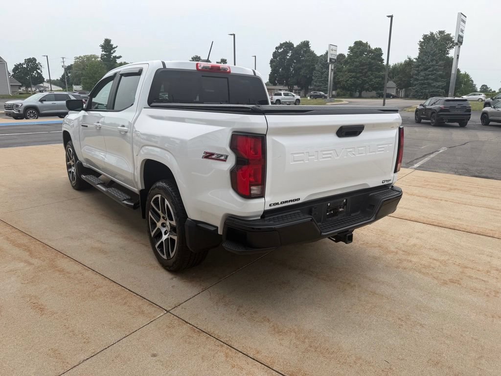 Used 2023 Chevrolet Colorado Z71 w/ Z71 Convenience Package 2 AWD/4WD image 5