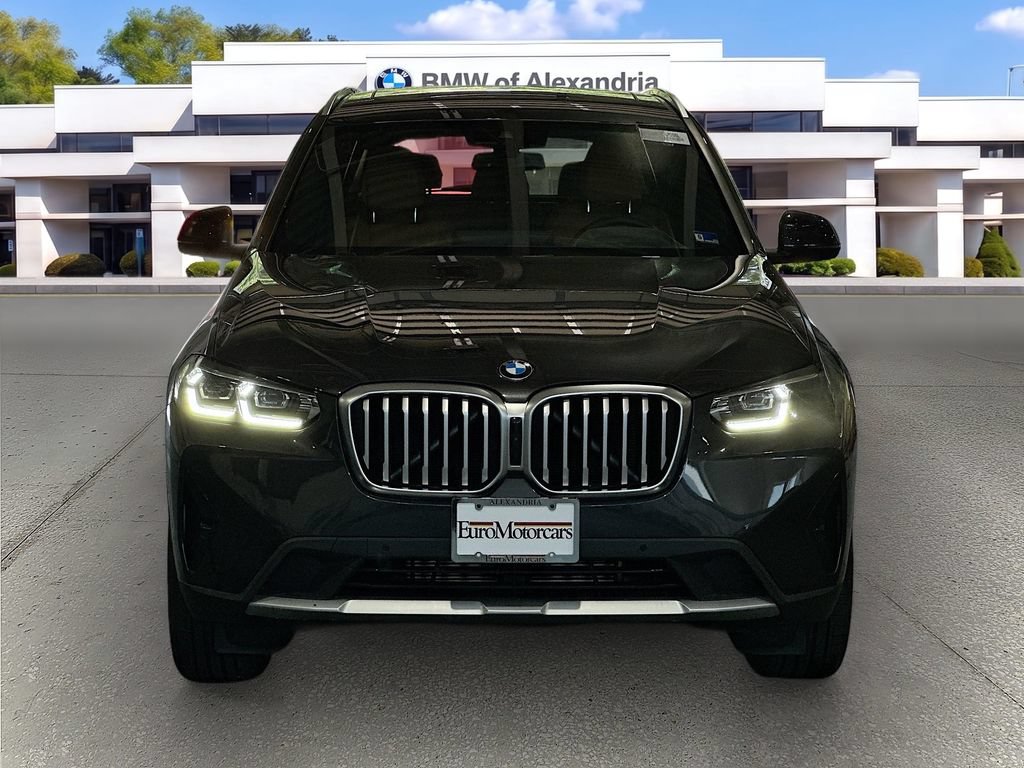 Used 2023 BMW X3 xDrive30i w/ Premium Package AWD/4WD image 2