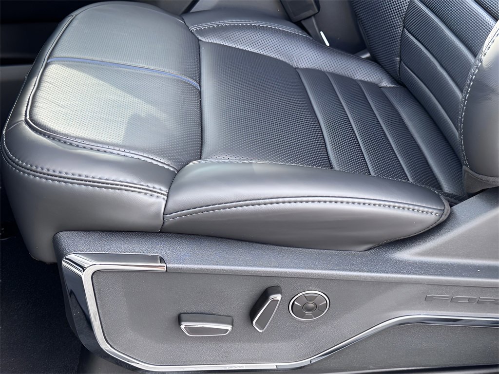 New 2025 Ford F150 Platinum w/ FX4 Off-Road Package image 28