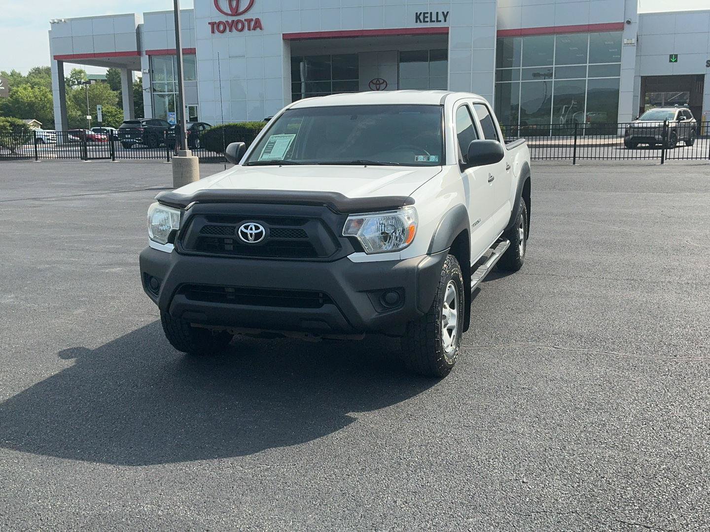 Used 2014 Toyota Tacoma 4x4 Double Cab w/ Convenience Package image 1