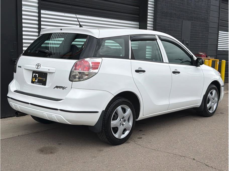 Used 2008 Toyota Matrix FWD image 3