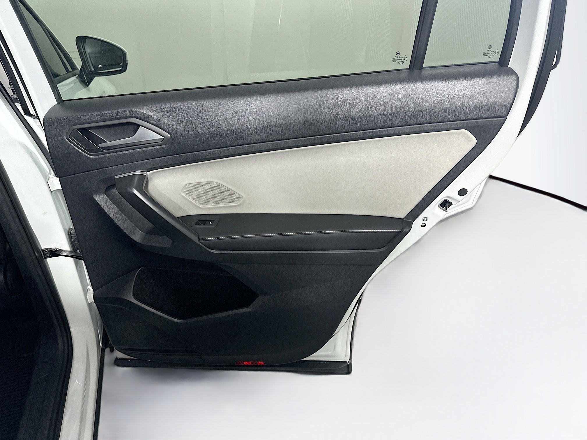 Used 2024 Volkswagen Tiguan S image 28