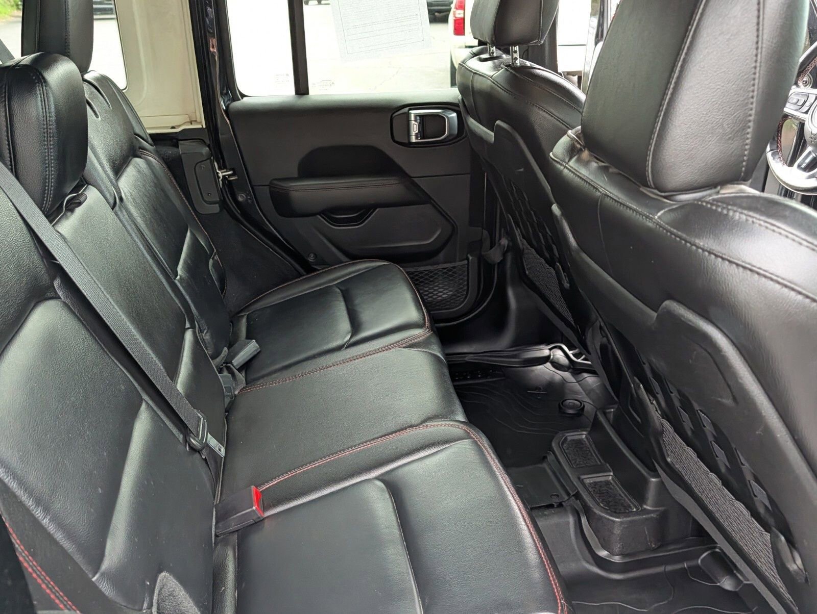 Used 2021 Jeep Wrangler Unlimited Rubicon AWD/4WD image 30