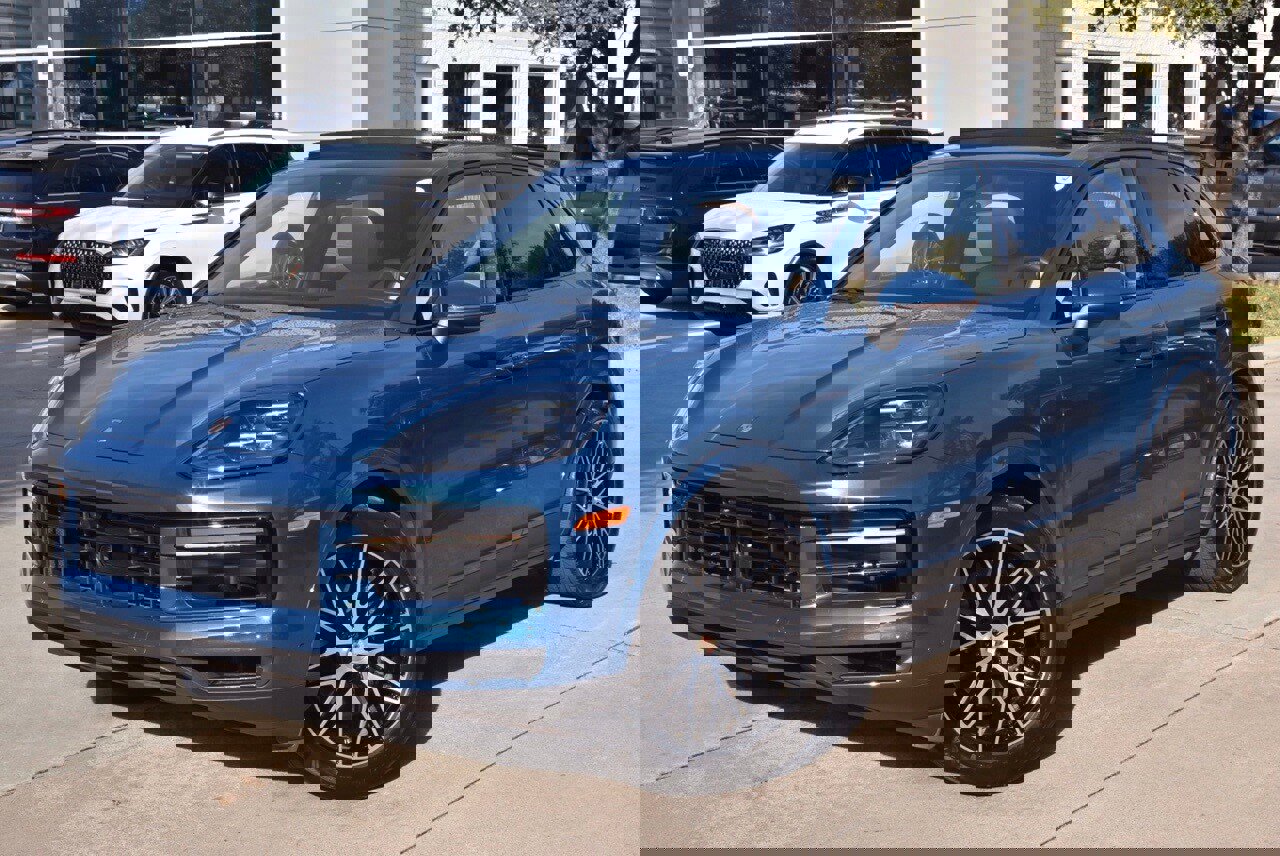 Used 2025 Porsche Cayenne image 40
