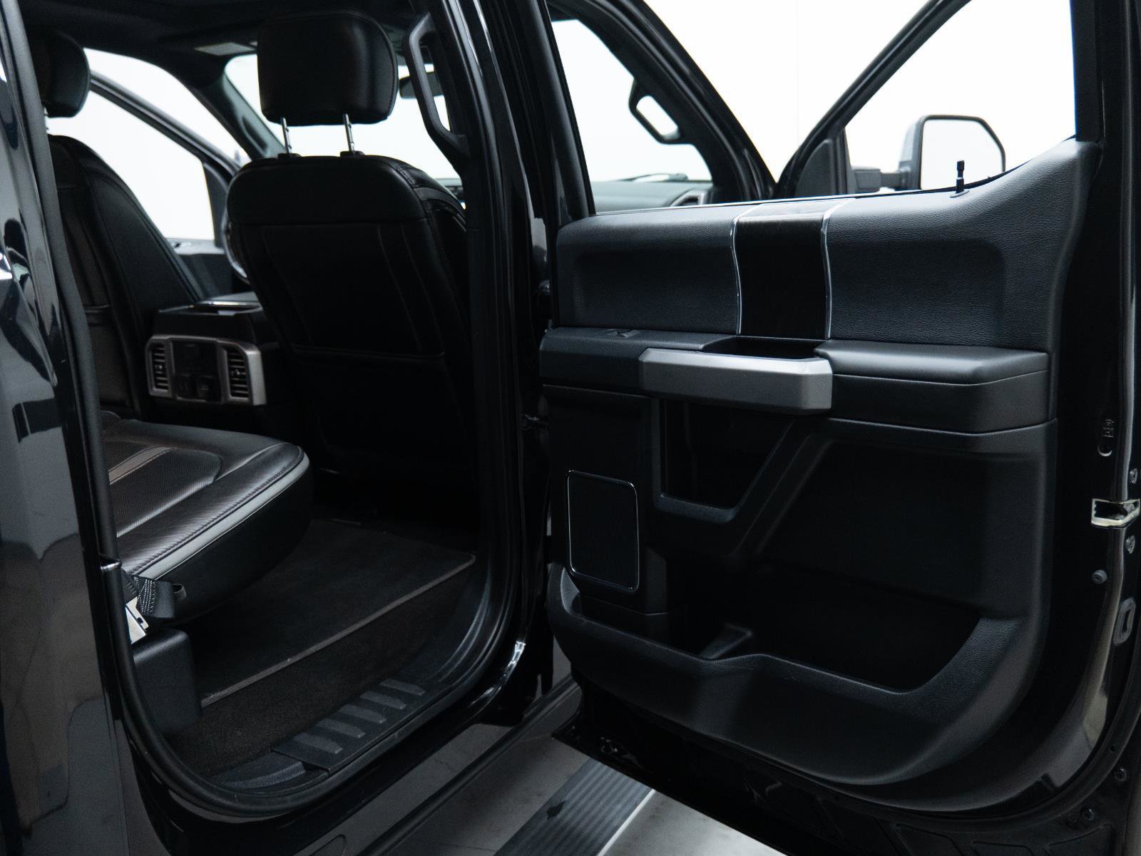 Used 2019 Ford F150 Platinum w/ Technology Package image 53