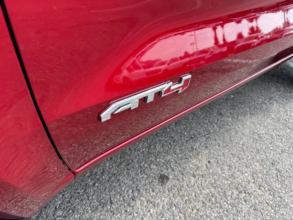 Used 2023 GMC Canyon AT4 w/ AT4 Premium Package image 10