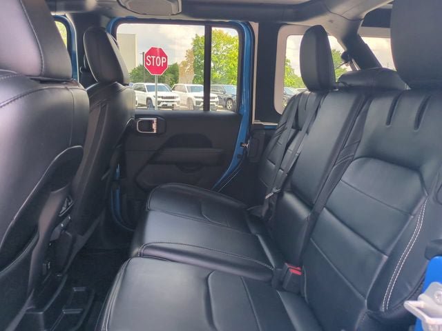Used 2023 Jeep Wrangler Unlimited Sahara w/ Cold Weather Group AWD/4WD image 14
