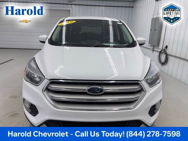 Used 2019 Ford Escape SE FWD image 2