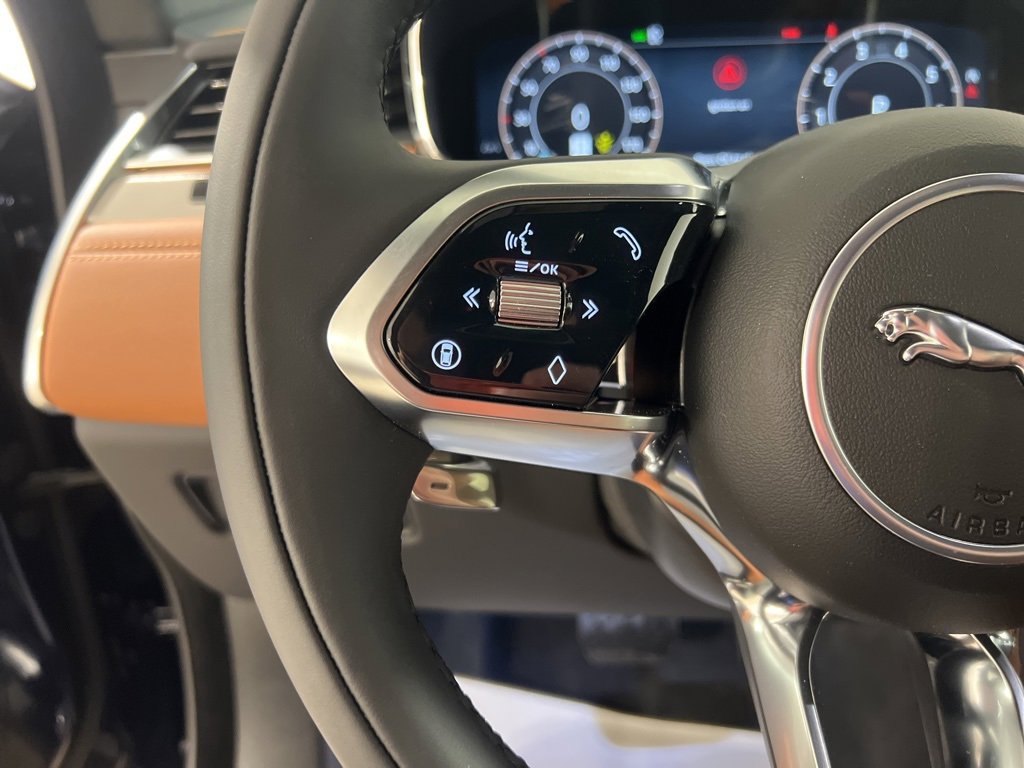 New 2026 Jaguar F-PACE R-Dynamic S image 12