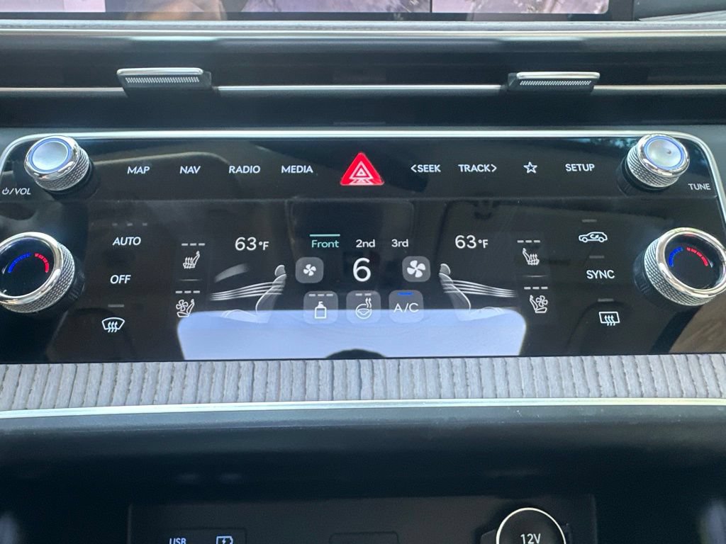 Certified 2026 Genesis GV80 3.5T Prestige AWD/4WD image 19