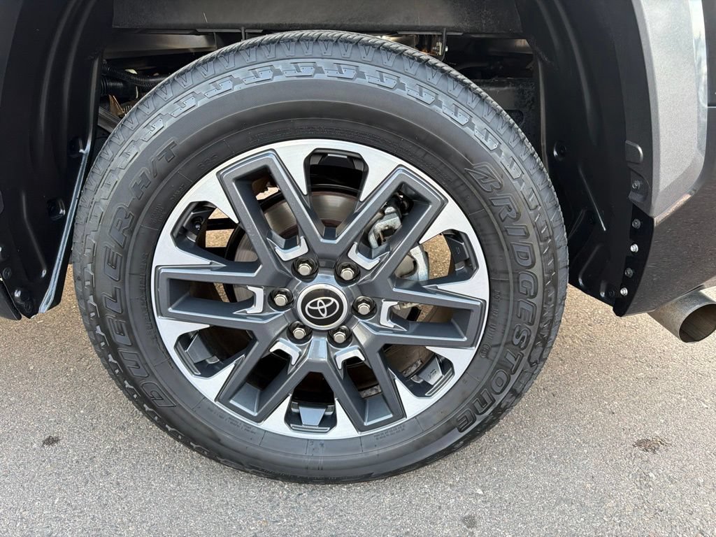 Used 2022 Toyota Tundra Limited AWD/4WD image 33