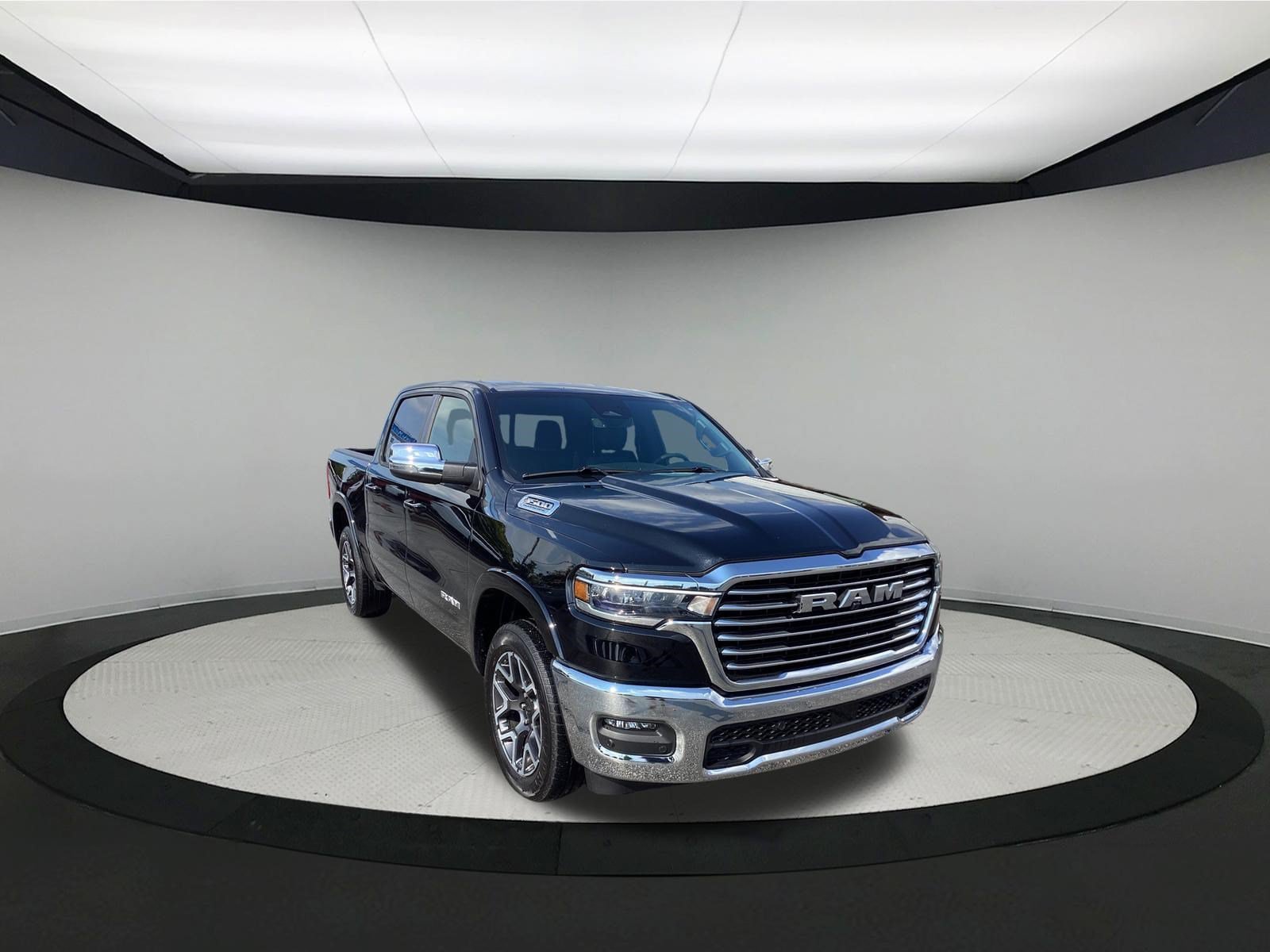 Used 2026 RAM 1500 Laramie AWD/4WD image 2