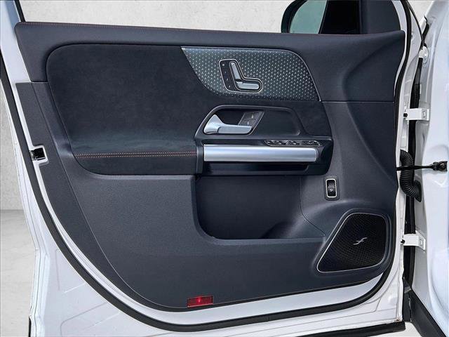 Used 2025 Mercedes-Benz GLA 250 image 18