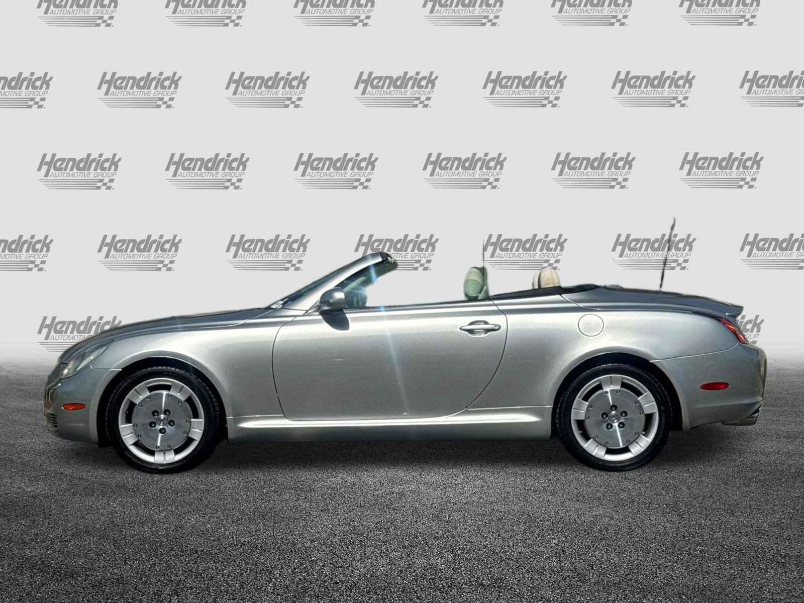 Used 2004 Lexus SC 430 Convertible RWD image 8