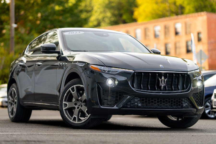 Used 2023 Maserati Levante Modena image 4