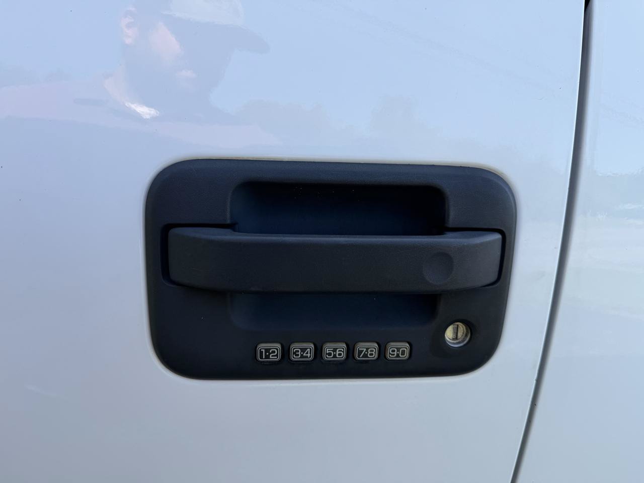 Used 2014 Ford F150 XLT AWD/4WD image 12