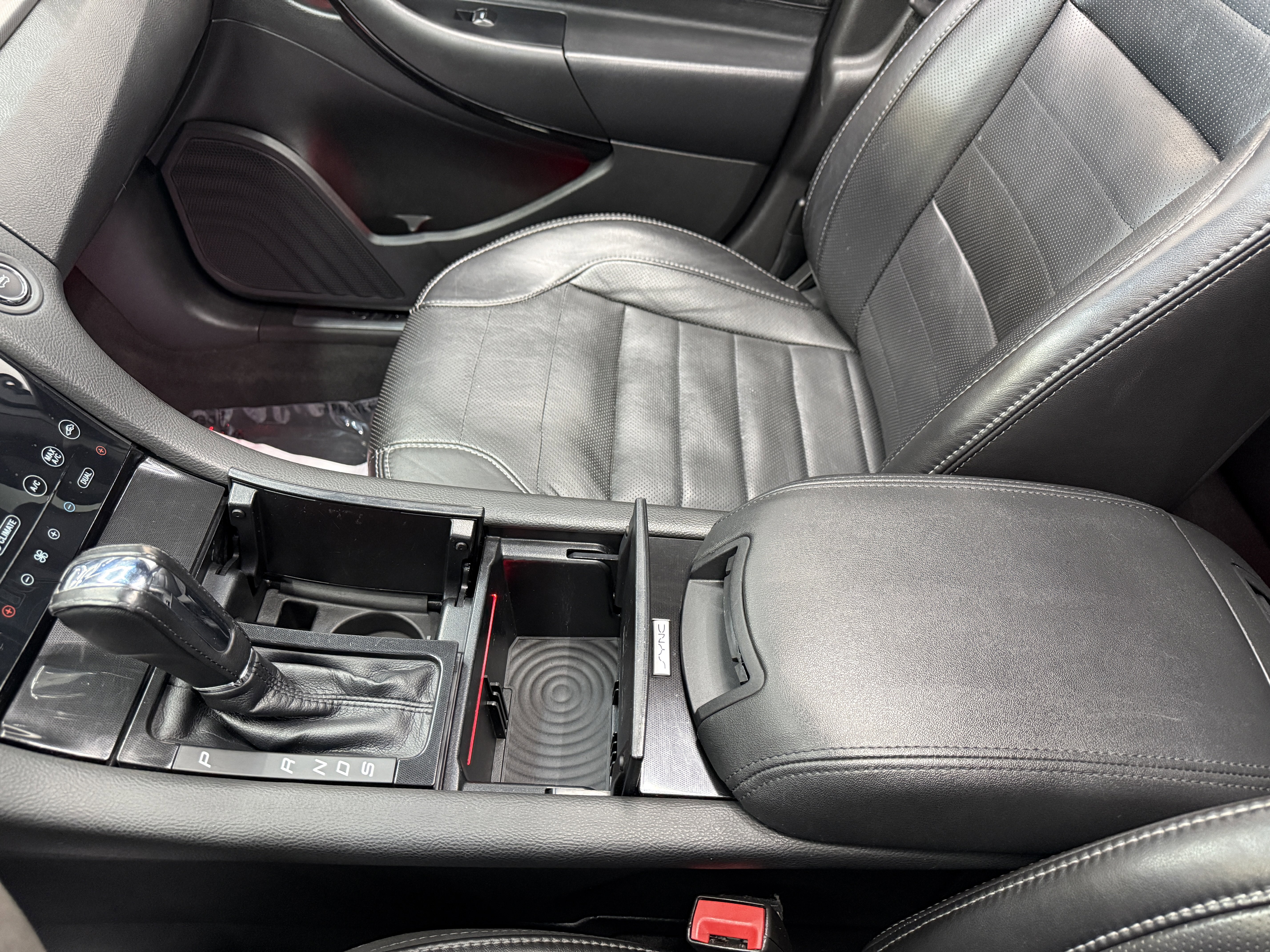 Used 2018 Ford Taurus SHO w/ Sho Performance Package image 21