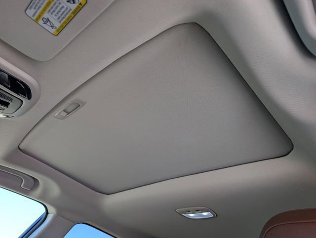 Used 2025 Subaru Outback Touring XT w/ Popular Package #2 image 15