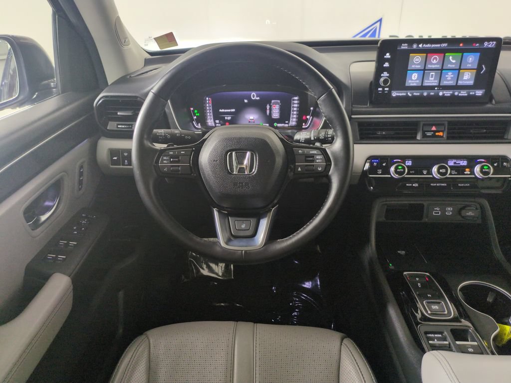 Certified 2025 Honda Pilot Elite image 17