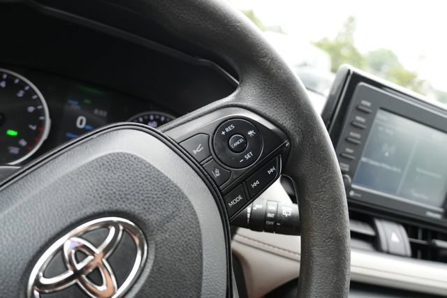 Used 2022 Toyota RAV4 XLE FWD image 26