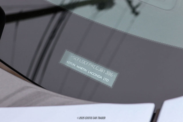 Used 2014 Aston Martin Vanquish Coupe image 25