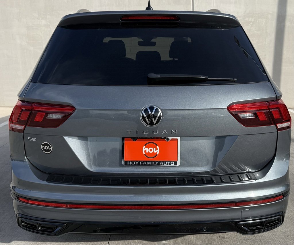 Used 2024 Volkswagen Tiguan SE R-Line image 4