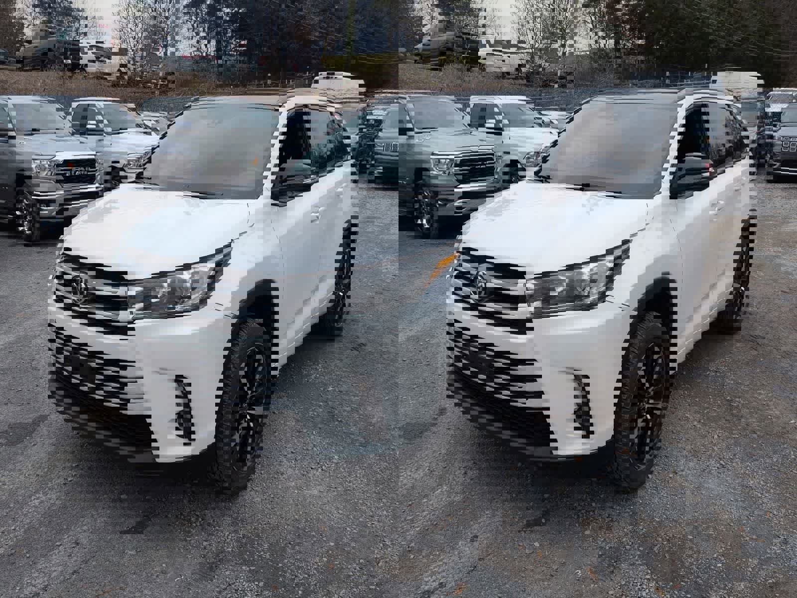 Used 2019 Toyota Highlander Limited image 4