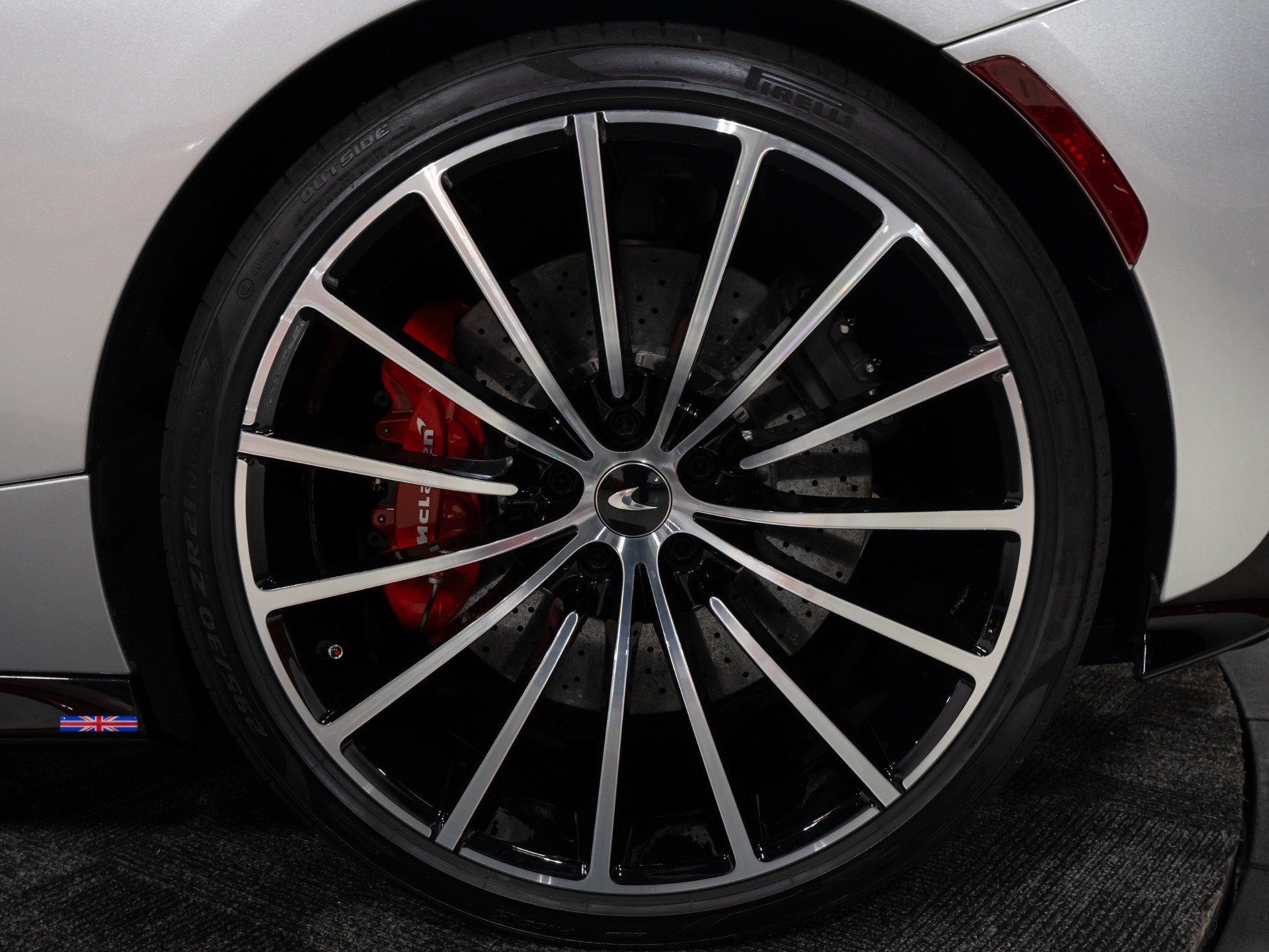 Used 2023 McLaren GT image 26