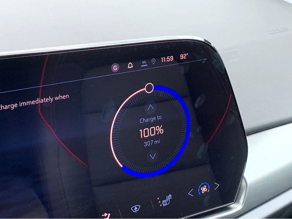New 2025 Chevrolet Equinox EV RS AWD/4WD image 38