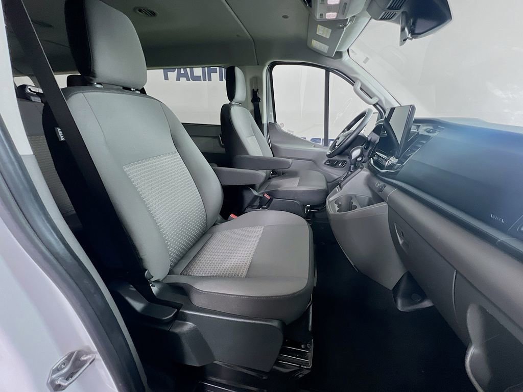 Certified 2024 Ford Transit 350 XLT RWD image 32