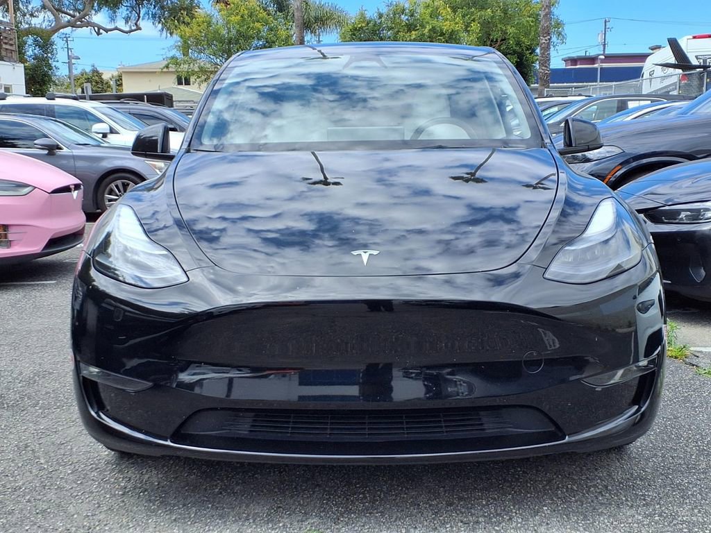 Used 2023 Tesla Model Y Long Range AWD/4WD image 2