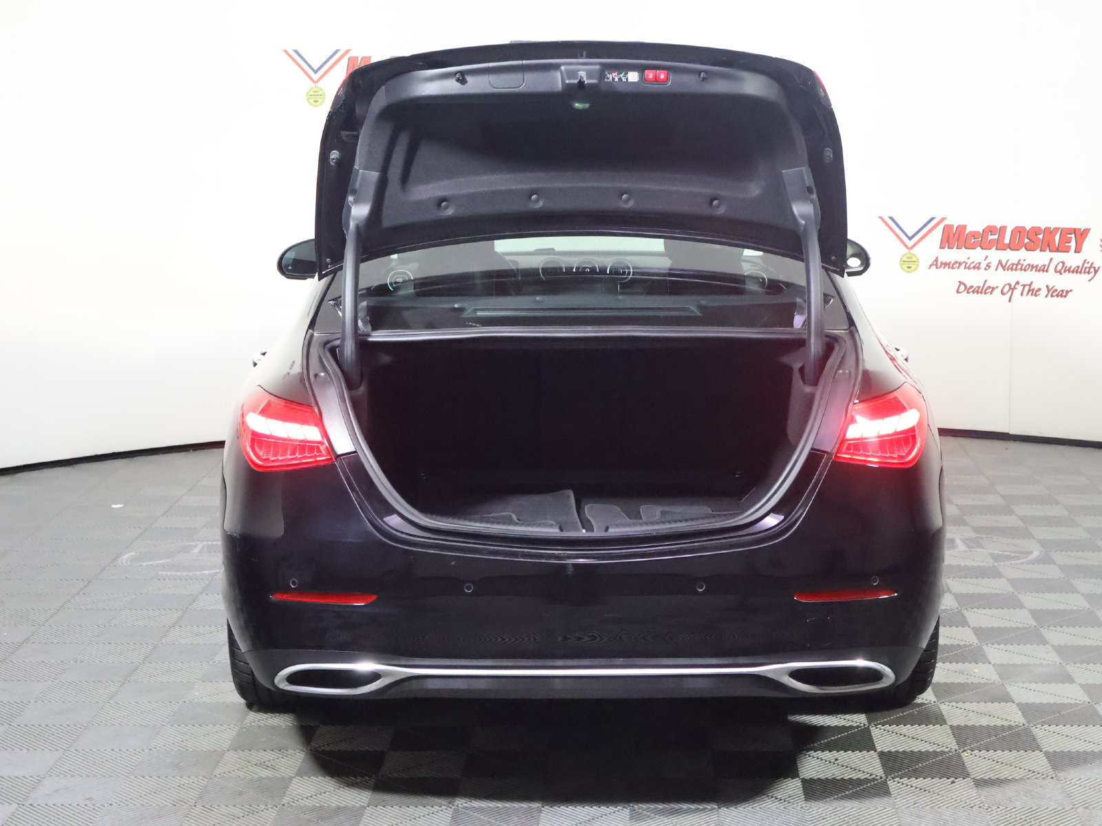 Used 2025 Mercedes-Benz C 300 4MATIC Sedan image 13