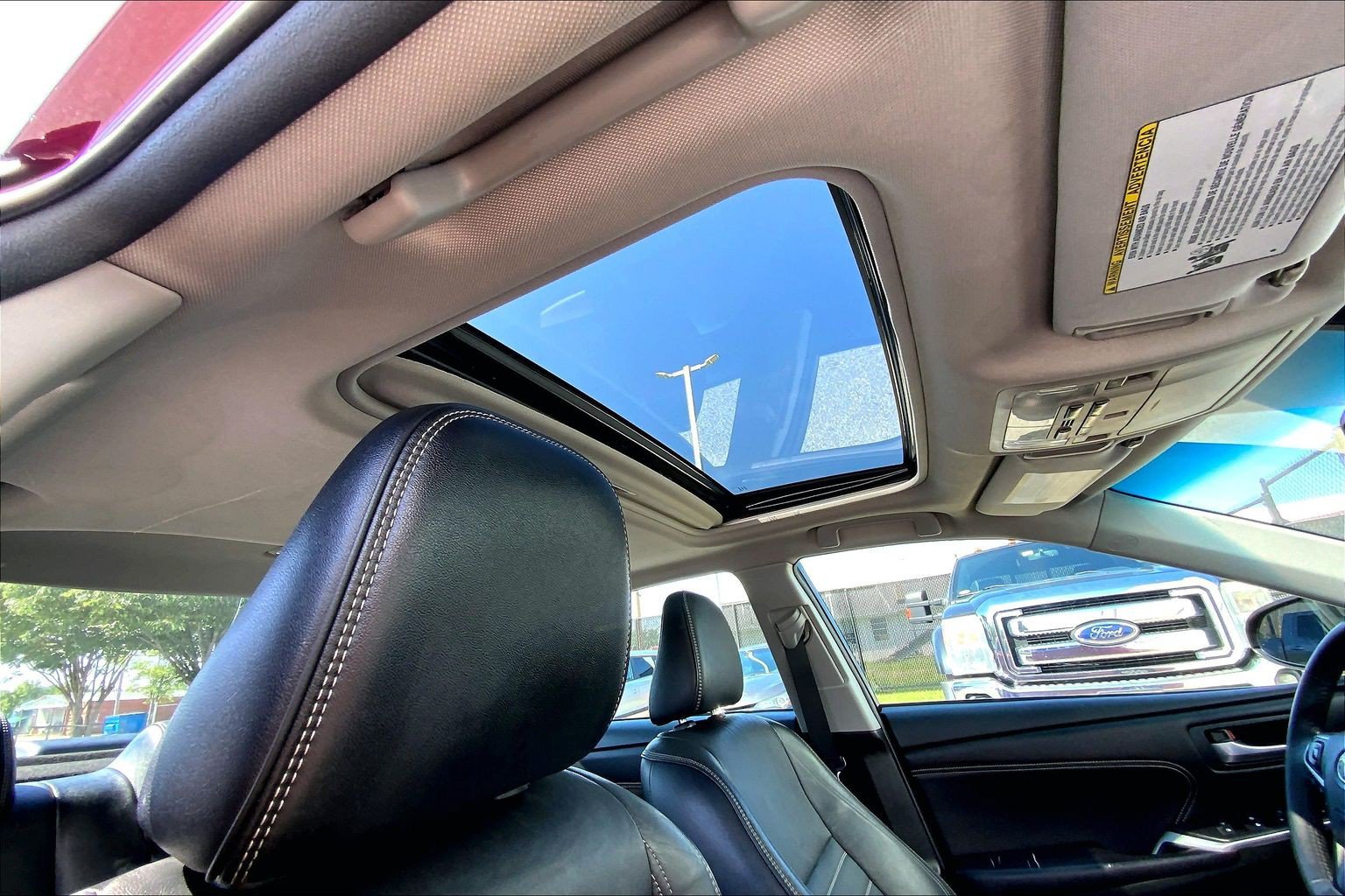 Used 2017 Toyota Camry XLE w/ Moonroof Package FWD image 27