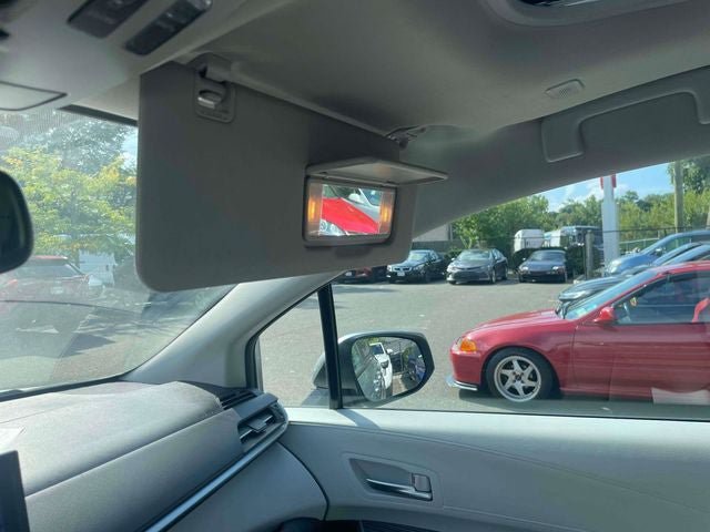 Certified 2025 Toyota Sienna XLE FWD image 34