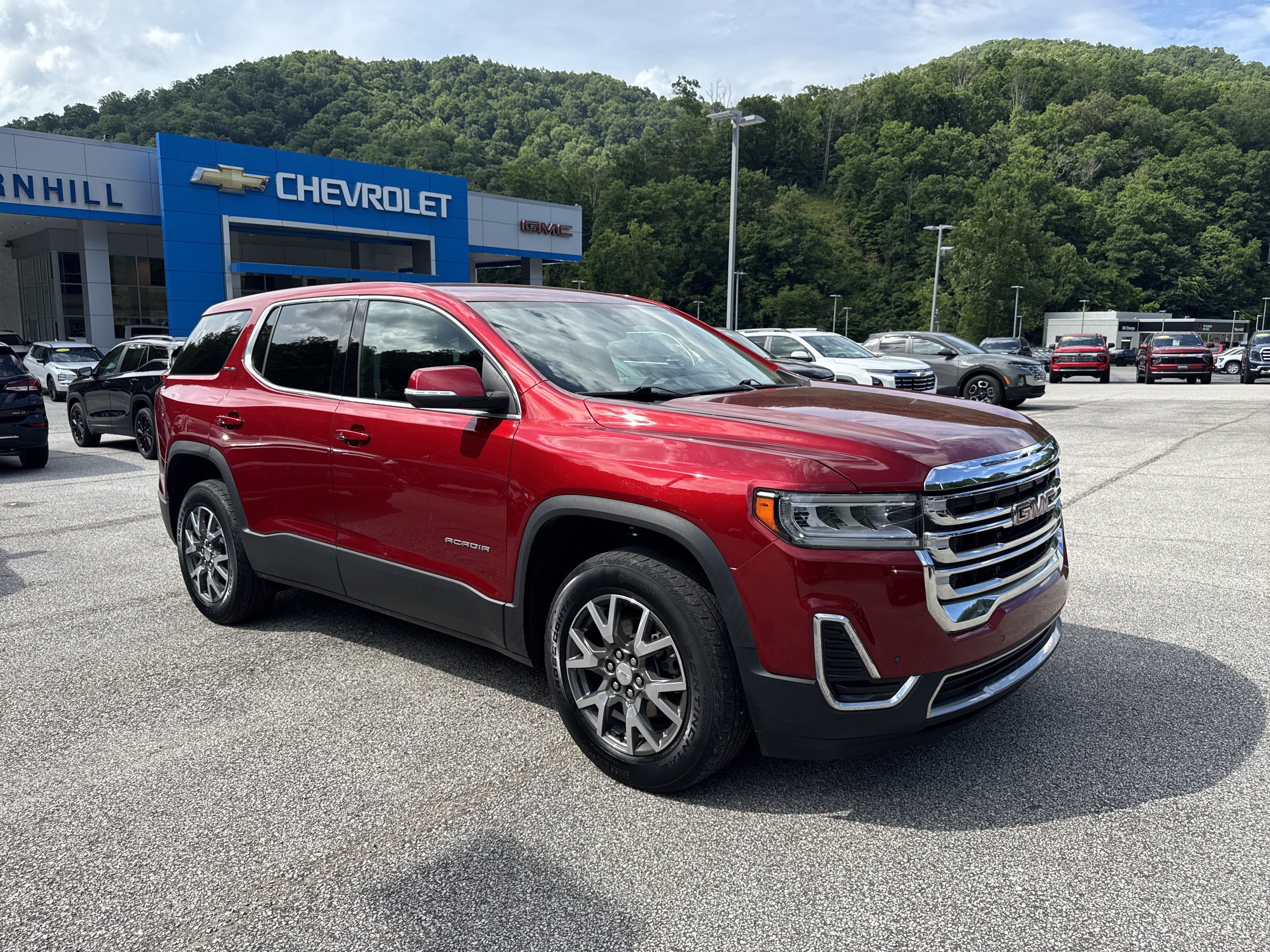 Certified 2023 GMC Acadia SLE AWD/4WD image 4