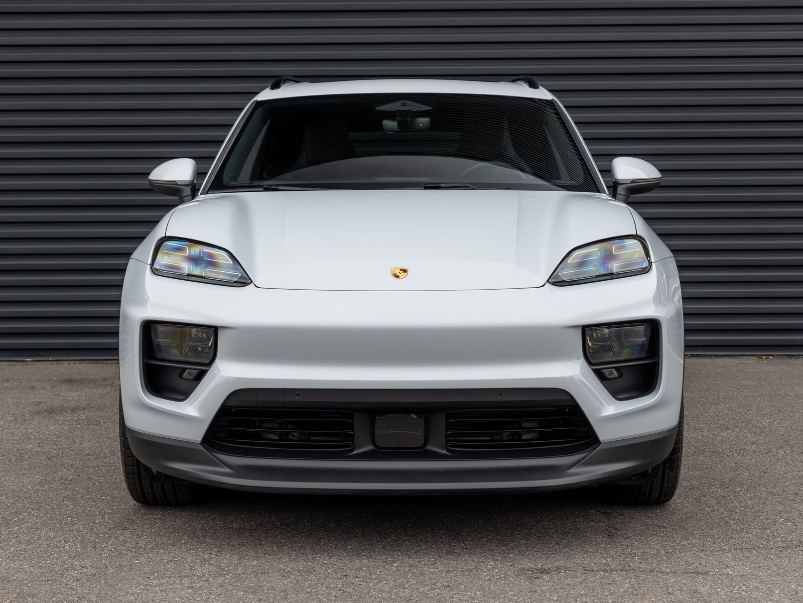 Used 2025 Porsche Macan Electric image 7