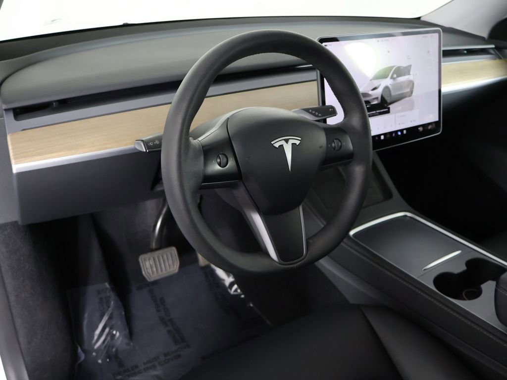 Used 2023 Tesla Model Y AWD image 25