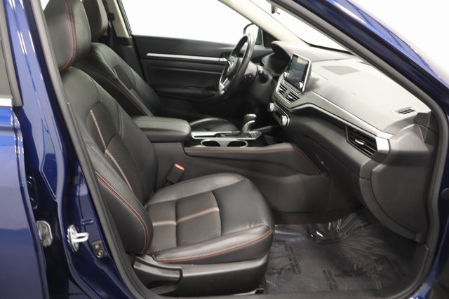 Used 2024 Nissan Altima 2.5 SR image 14